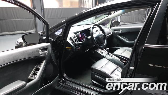 Kia K3 Trendy, 2013 10