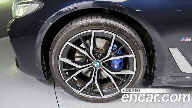 BMW 5시리즈 (G30) 530i M Sport, 2022 все фото