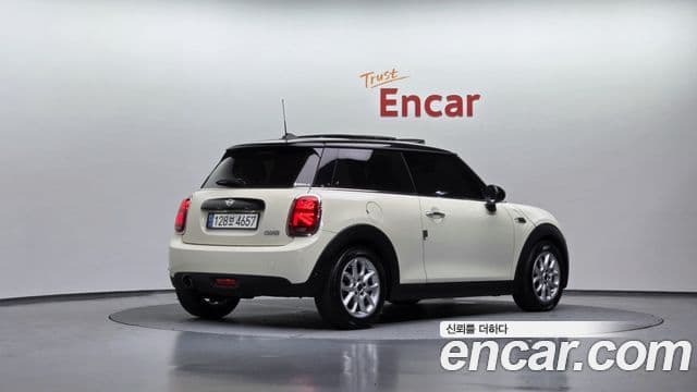 Mini Cooper 3세대, 2019 2