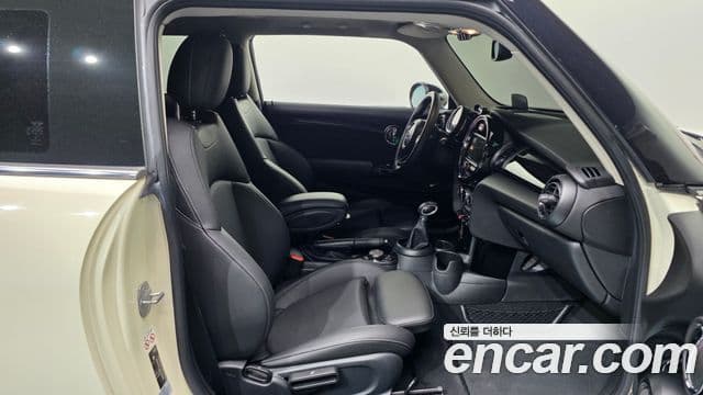 Mini Cooper 3세대, 2019 11