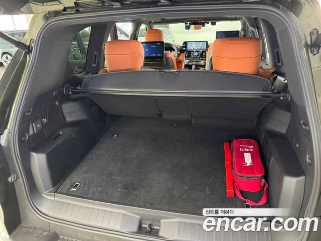 Lexus LX 4세대 700h VIP, 2025 16