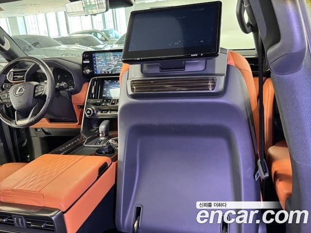 Lexus LX 4세대 700h VIP, 2025 18