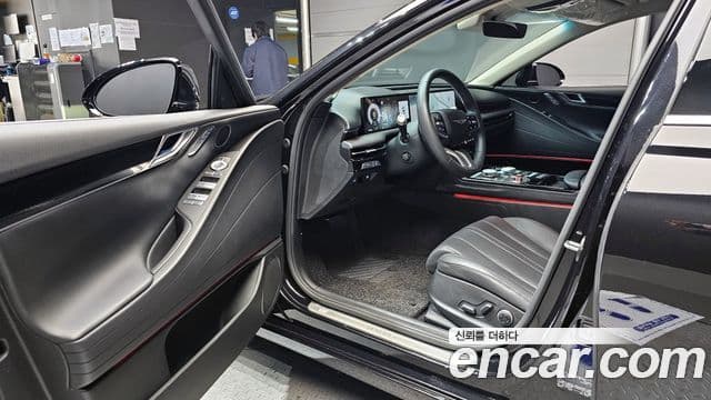 Genesis G80 (RG3) бензин 2.5 турбо AWD, 2025 11