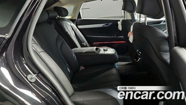 Genesis G80 (RG3) бензин 2.5 турбо AWD, 2025 12