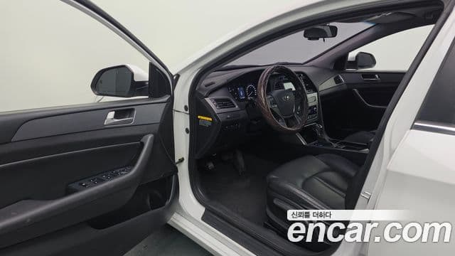 Hyundai LF Sonata Style, 2017 10