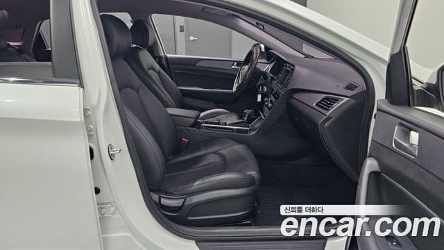 Hyundai LF Sonata Style, 2017 11