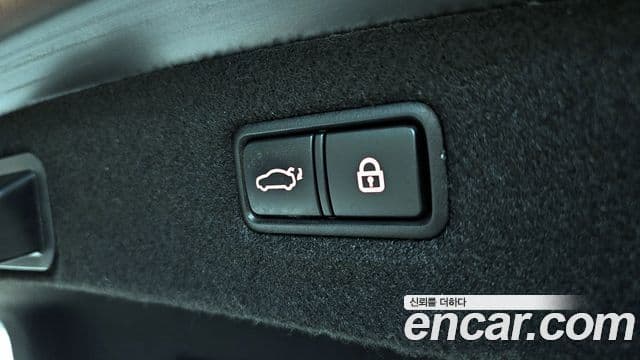 Genesis G90 Premium Luxury, 2019 20