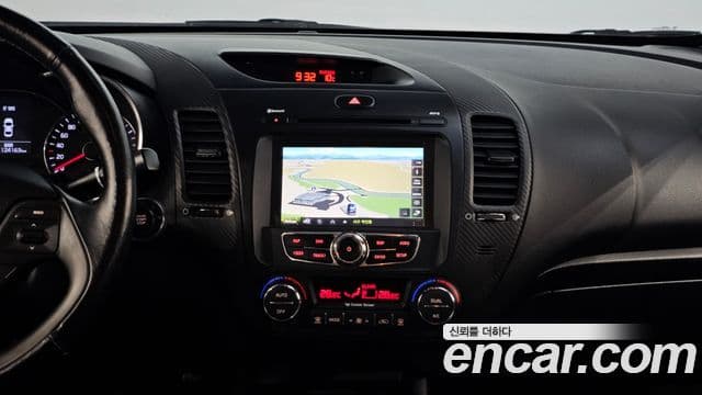 Kia K3 Trendy, 2013 14