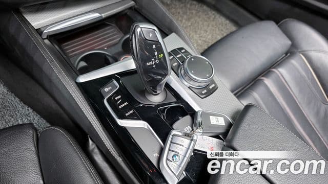 BMW 5시리즈 (G30) 520d M Sport, 2017 9
