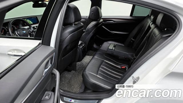 BMW 5시리즈 (G30) 520d M Sport, 2017 12