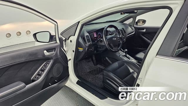 Kia K3 Trendy, 2013 11