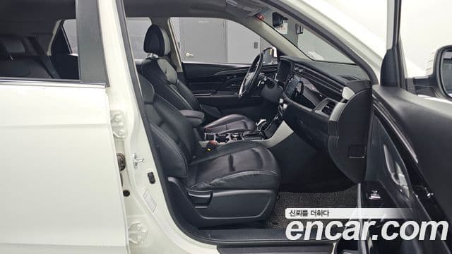 KG모빌리티(SsangYong) Beautiful Korando Plus, 2021 11