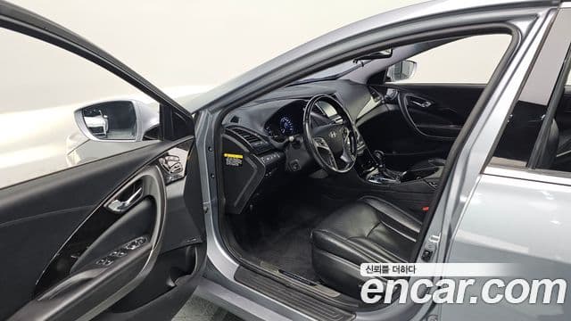 Hyundai Grandeur HG Modern, 2016 11