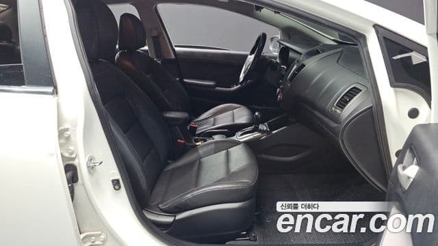 Kia K3 Trendy, 2015 11