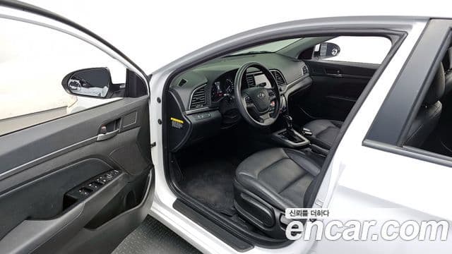 Hyundai Avante AD 1.6 GDI Value Plus, 2018 11