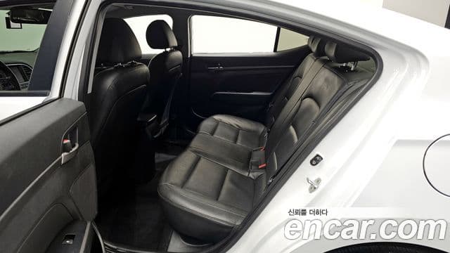 Hyundai Avante AD 1.6 GDI Value Plus, 2018 12