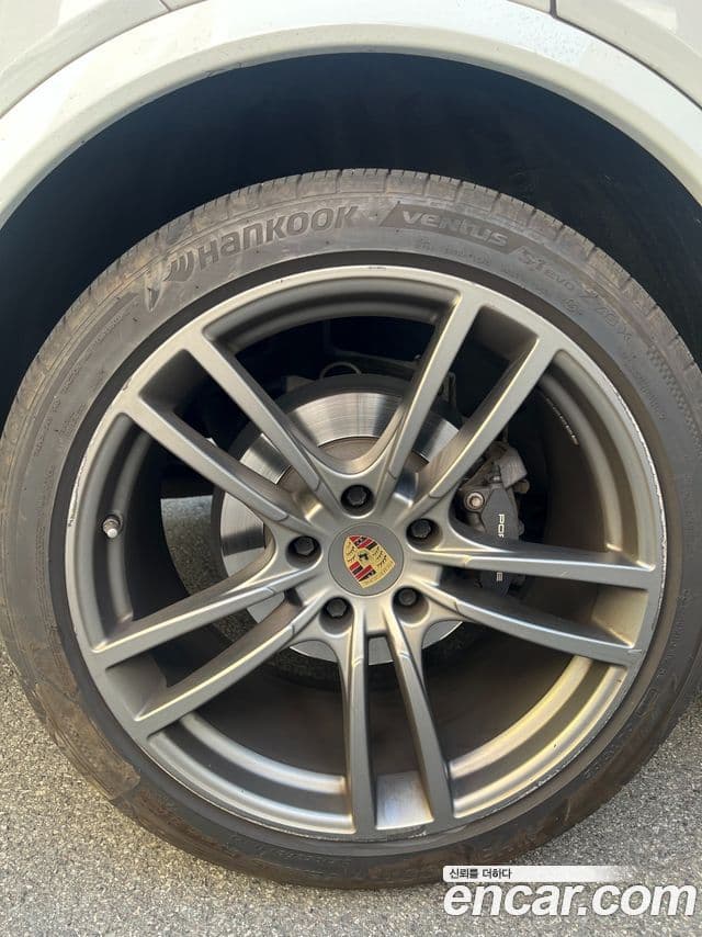 Porsche Cayenne (PO536) 3.0 купе, 2020 6