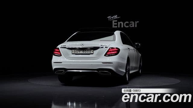 Mercedes-Benz E-класс W213 AMG Line, 2017 4
