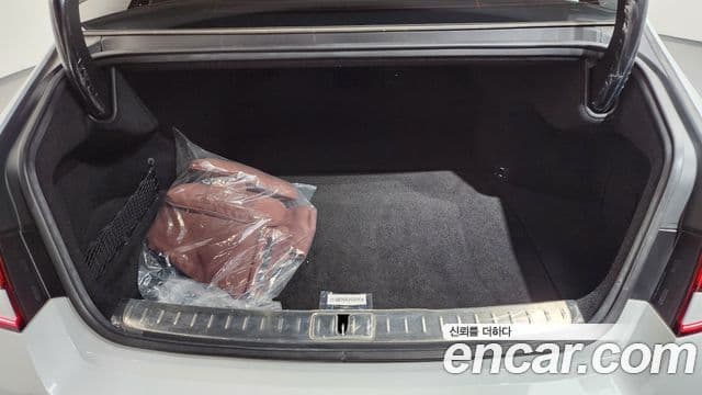 Genesis G90 (RS4) бензин 3.5 турбо AWD, 2023 20