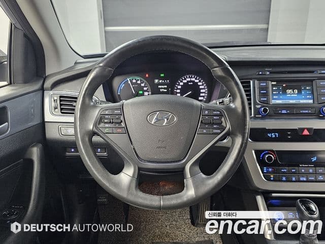 Hyundai LF Sonata гибрид Premium, 2016 13