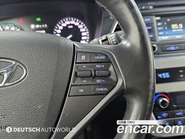 Hyundai LF Sonata гибрид Premium, 2016 17