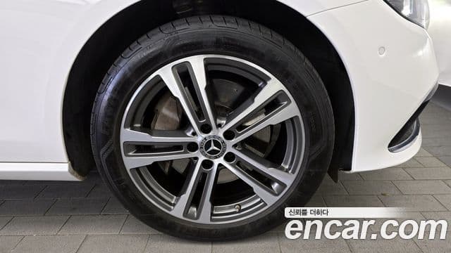 Mercedes-Benz E-класс W213 Avantgarde, 2022 все фото