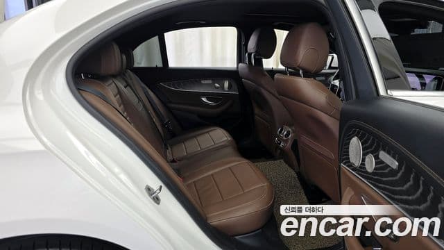 Mercedes-Benz E-класс W213 Avantgarde, 2022 12