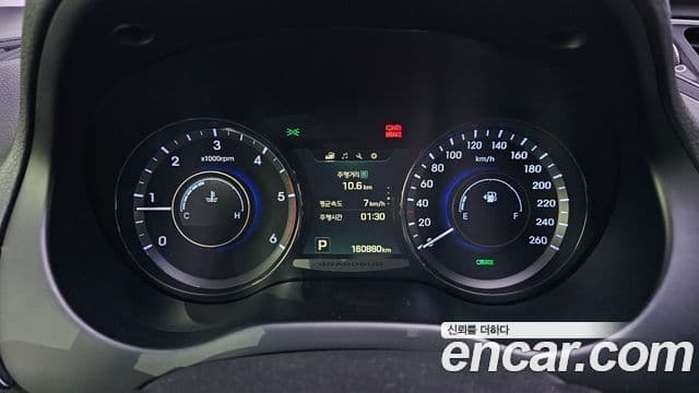 Hyundai Grandeur HG Premium, 2016 8