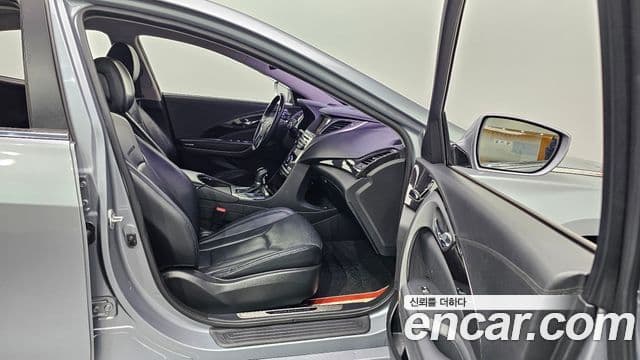 Hyundai Grandeur HG Premium, 2016 10