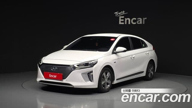 Hyundai Ioniq гибрид, 2018 1