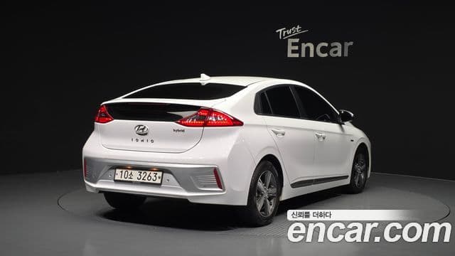 Hyundai Ioniq гибрид, 2018 2