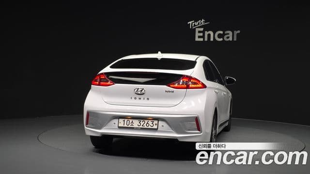 Hyundai Ioniq гибрид, 2018 4