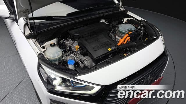 Hyundai Ioniq гибрид, 2018 6