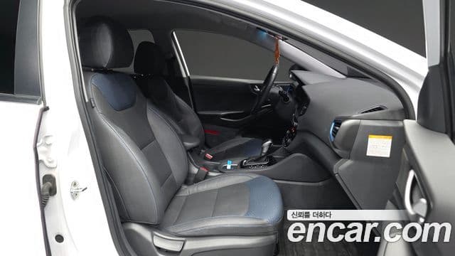 Hyundai Ioniq гибрид, 2018 11