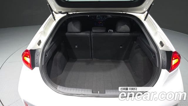 Hyundai Ioniq гибрид, 2018 20