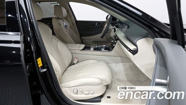 Genesis G80 (RG3) бензин 2.5 турбо AWD, 2025 11