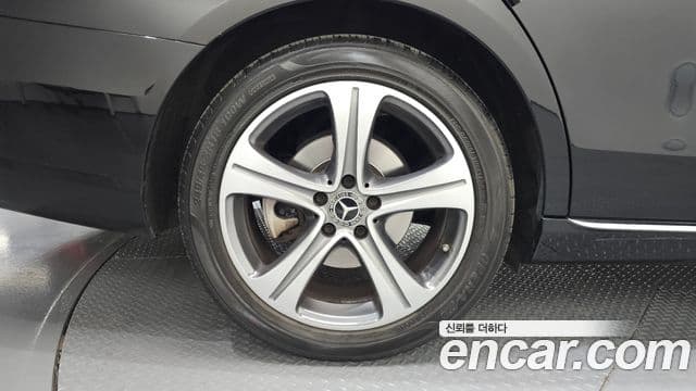 Mercedes-Benz E-класс W213 Avantgarde, 2018 все фото