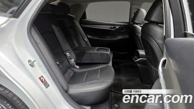 Hyundai The / новый New Grandeur IG Modern, 2022 12