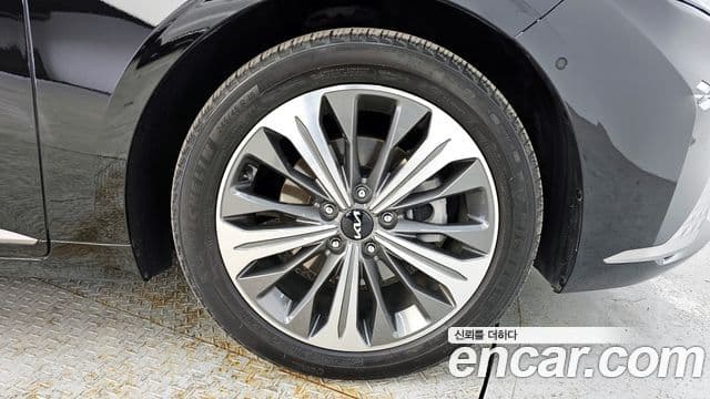 Kia K8 гибрид Signature, 2023 все фото