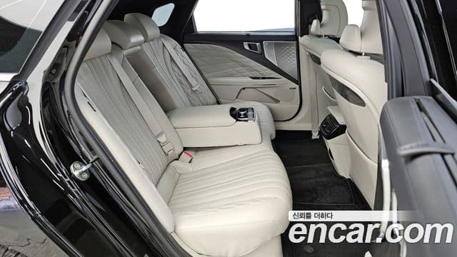 Kia K8 гибрид Signature, 2023 12