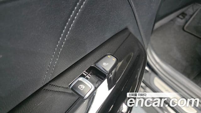 Kia K5 гибрид 3세대 Signature, 2020 18