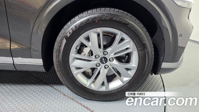 Genesis GV70, 2025 все фото