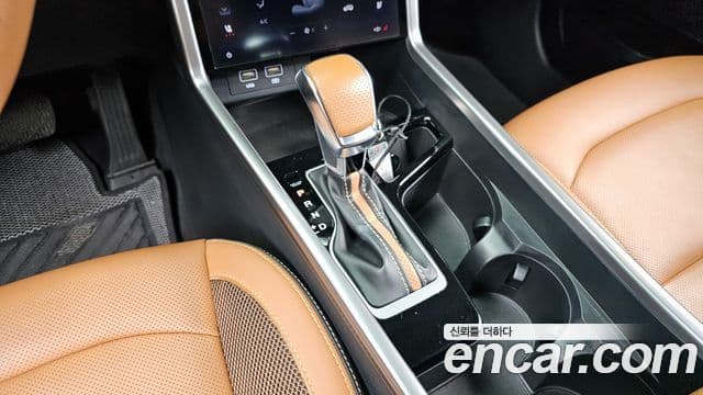 KG모빌리티(SsangYong) Torres T7, 2024 9