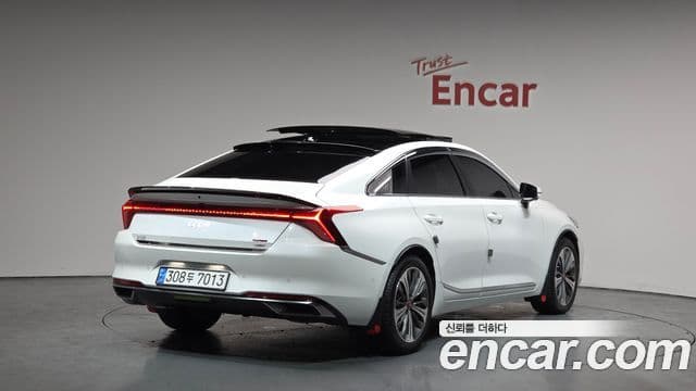 Kia K8 гибрид Signature, 2023 2