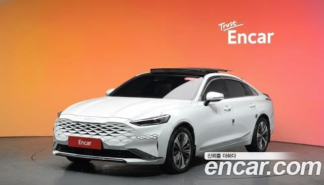 Kia K8 гибрид Signature, 2023 1