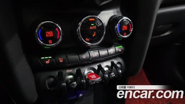 Mini Cooper D 3세대, 2016 16