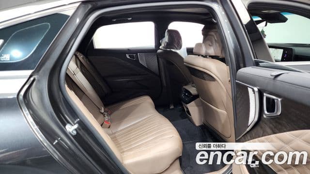 Kia K8 гибрид Signature, 2023 12