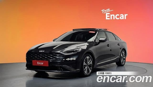 Kia K8 гибрид Signature, 2023 1