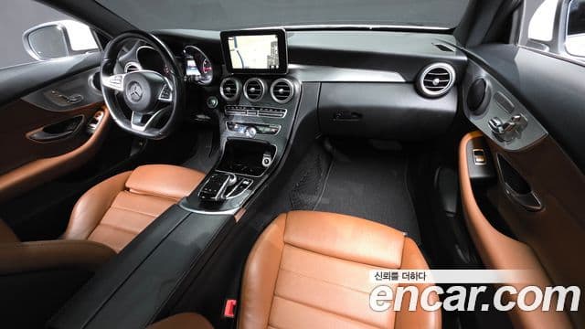 Mercedes-Benz C-класс W205 C200 купе, 2017 7