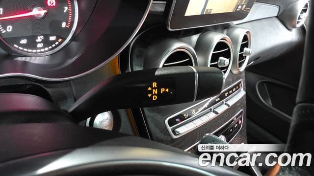 Mercedes-Benz C-класс W205 C200 купе, 2017 9